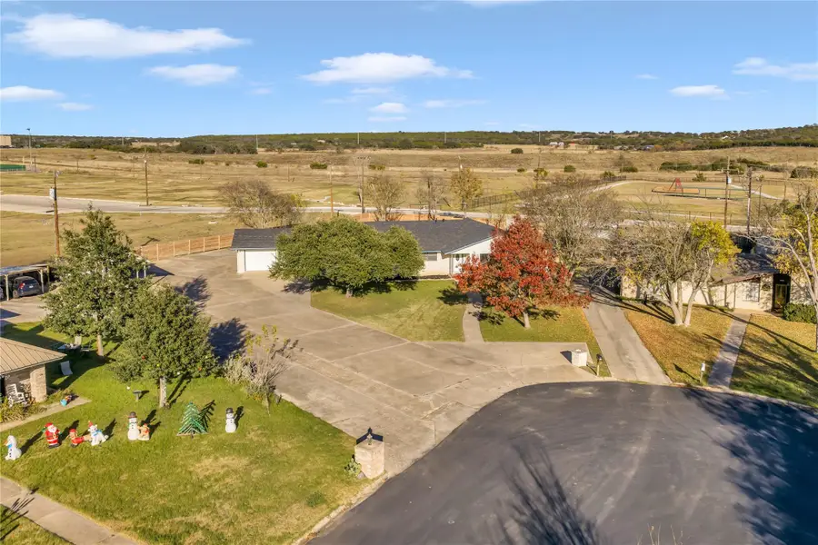 312 Evergreen St, Burnet, TX 78611 - Image #2