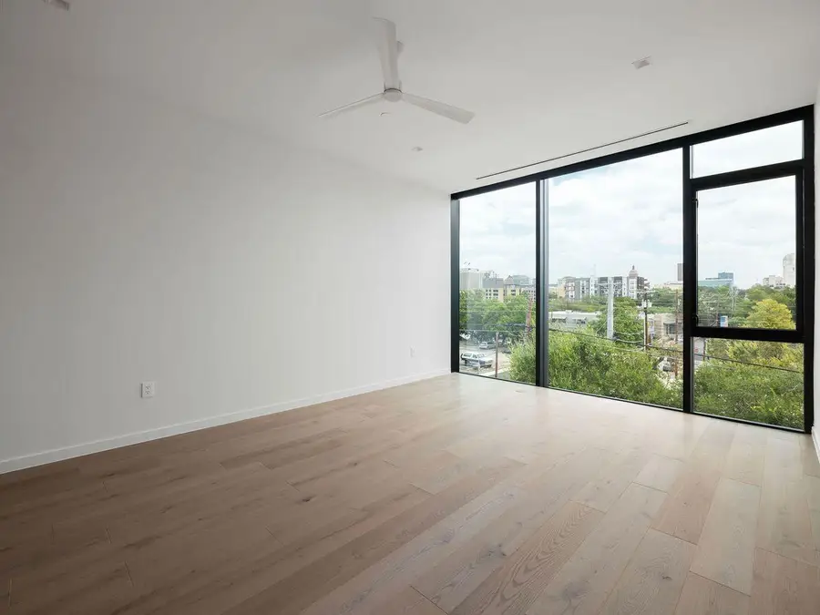 1006 Baylor St #303, Austin, TX 78703 - #2