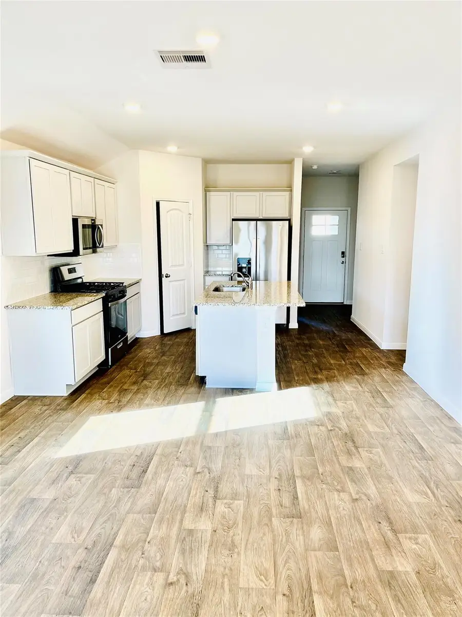 1420 London Way, Lockhart, TX 78644 - #2