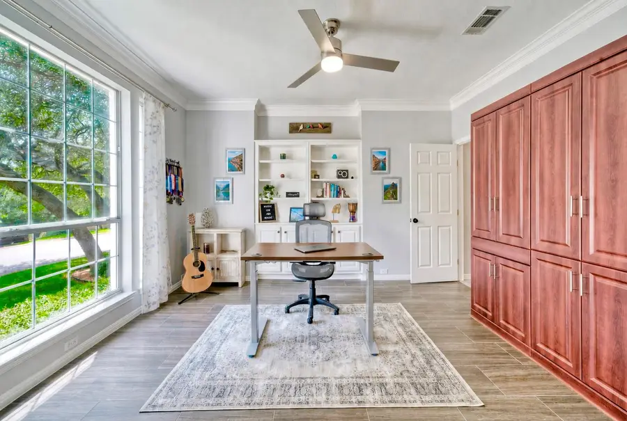 3002 Barton Point Cir, Austin, TX 78733 - #3