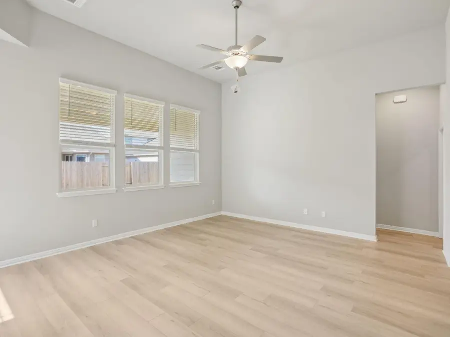 129 Pendleton Dr, Kyle, TX 78640 - #3