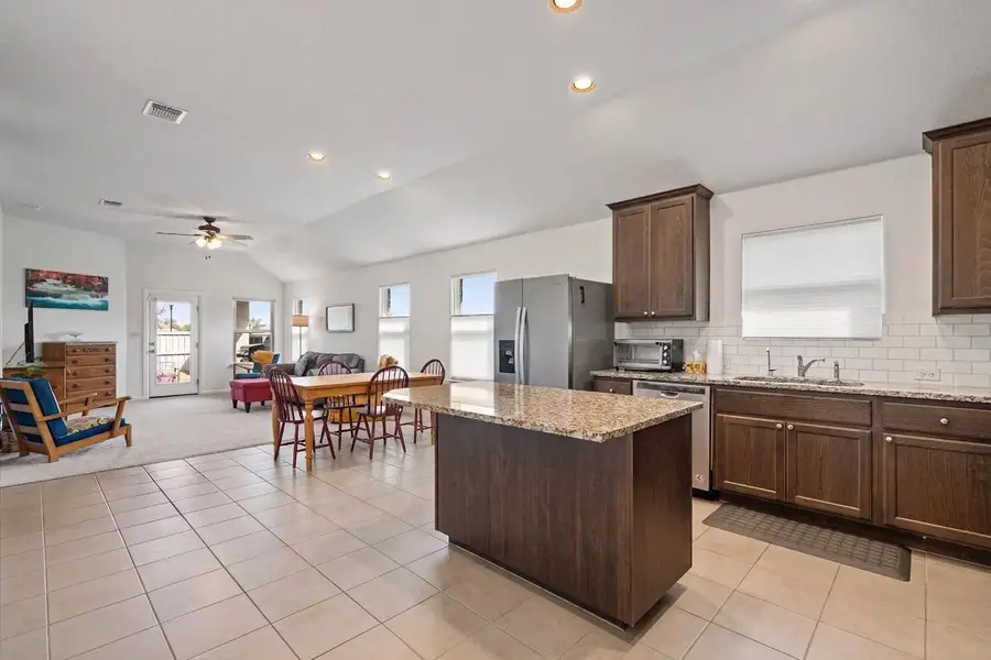 102 Patrick Herndon Dr, Bastrop, TX 78602 - #2