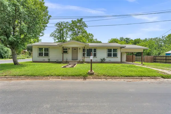 209 E Live Oak St, Burnet, TX 78611