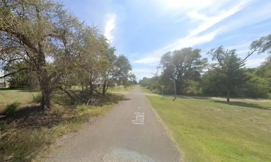 N Choctaw St, Shamrock, TX 79079 - Image #2