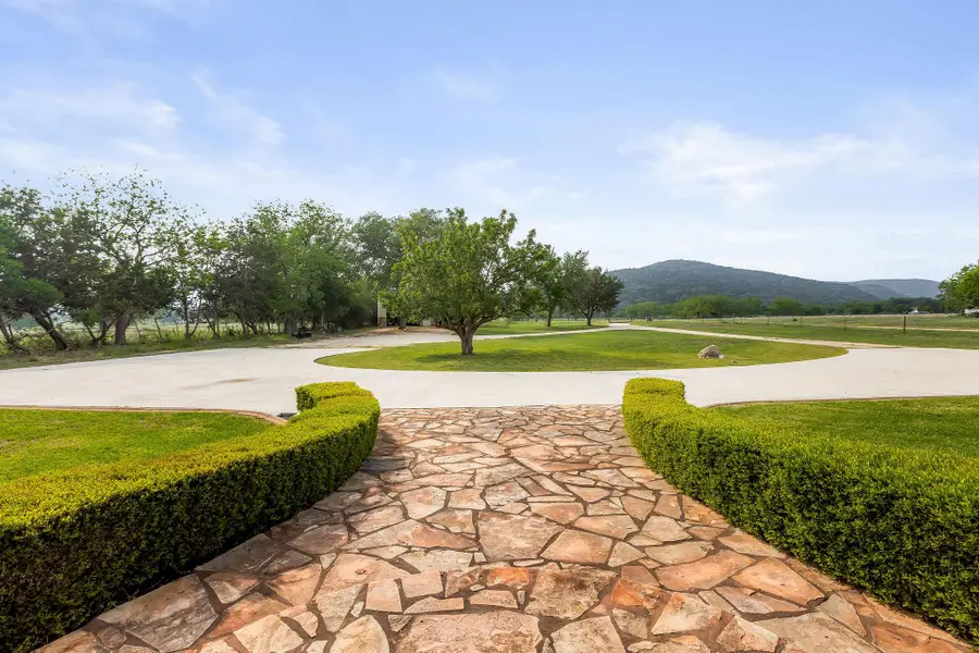 4292 N Us 83 Highway, Leakey, TX 78873 - #2