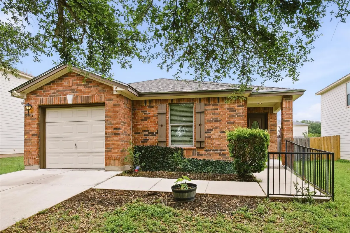 5509 Apple Orchard Ln, Austin, TX 78744 - #1