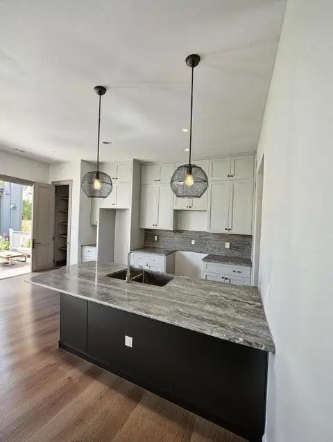 1736 Bunche Rd #Building 1, Austin, TX 78721 - Image #3