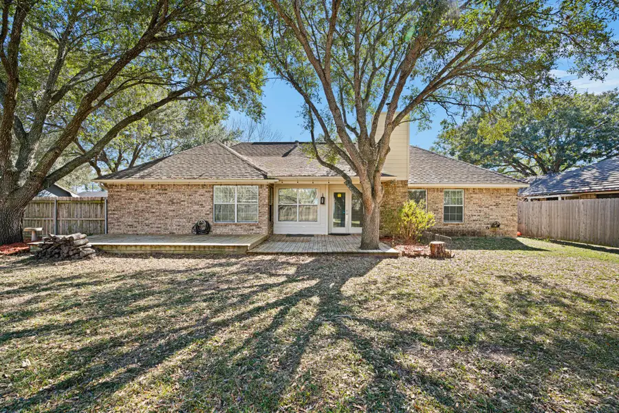 705 Trochta St, El Campo, TX 77437 - Image #3