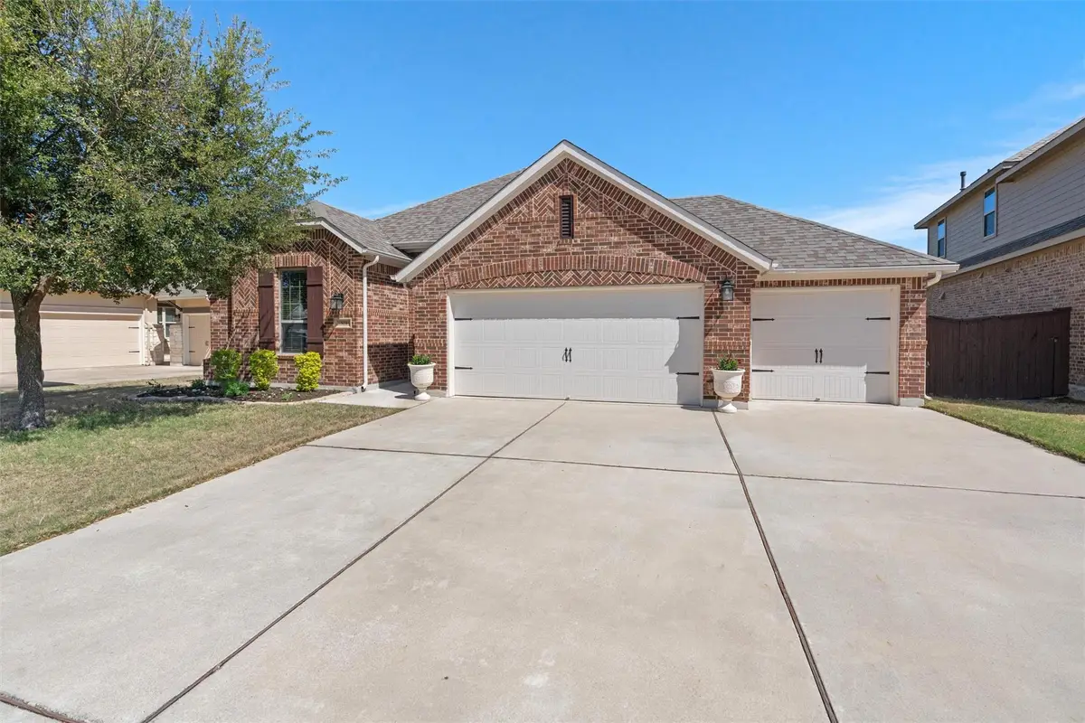 304 Miracle Rose Way, Liberty Hill, TX 78642 - #1