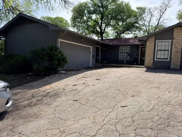 2 Acacia Dr, Wimberley, TX 78676