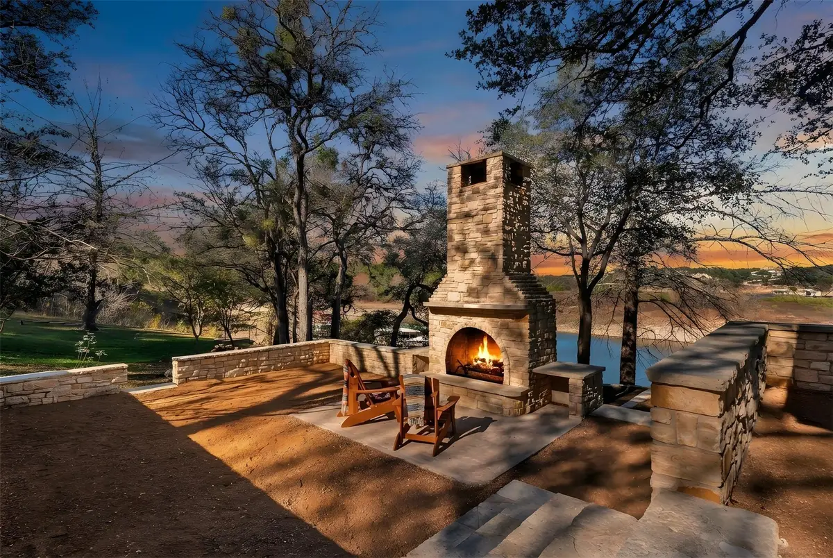 25400 Cove Dr, Spicewood, TX 78669 - Image #1