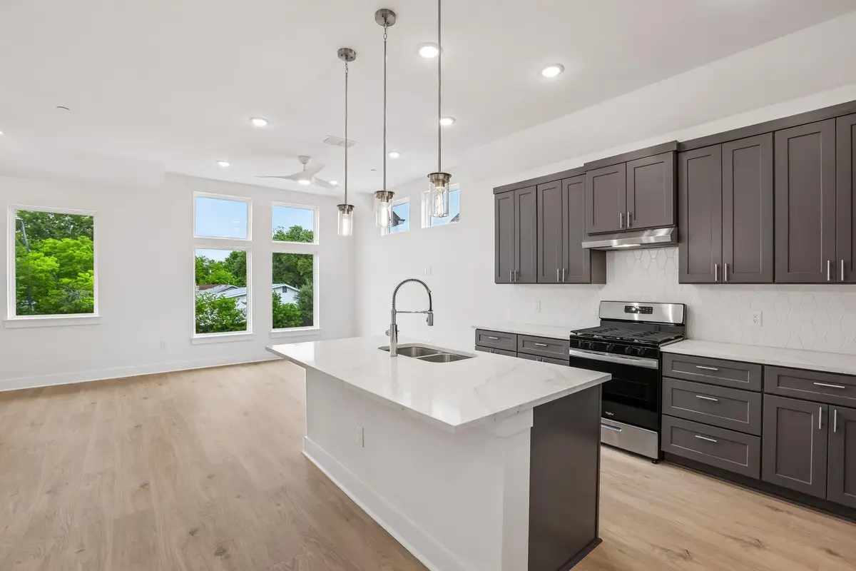 200 W 56th St #1104, Austin, TX 78751 - #1