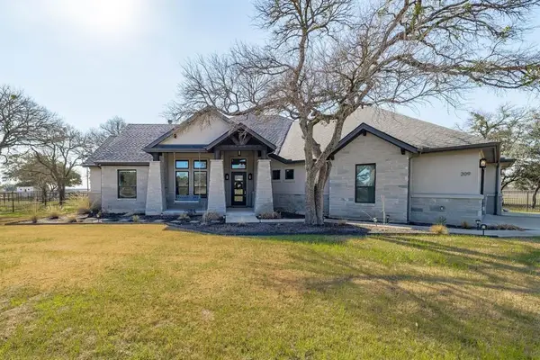 209 Oak Hill Dr, Liberty Hill, TX 78642