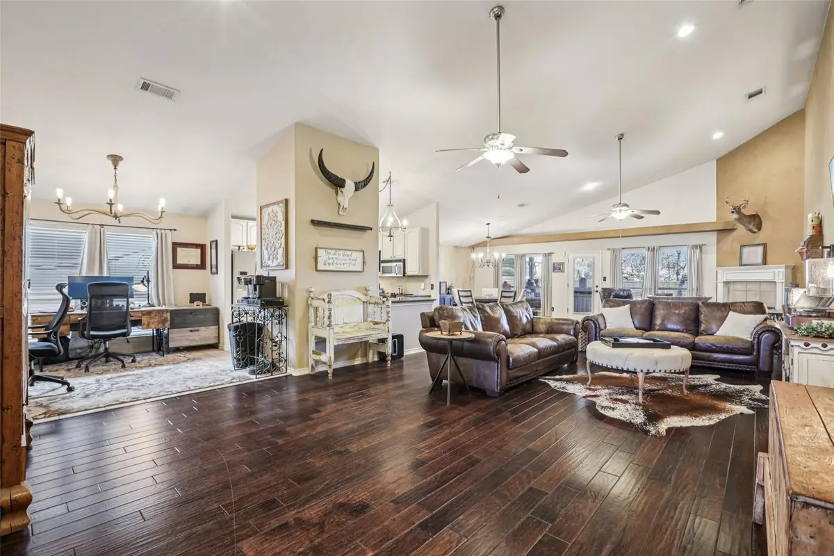 500 Leanna Woods Cv, Manchaca, TX 78652 - #1