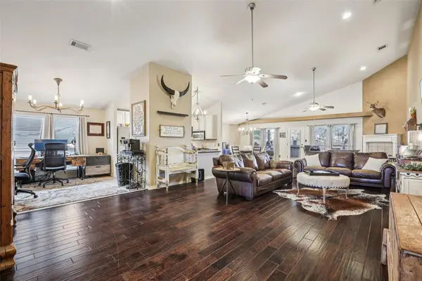 500 Leanna Woods Cv, Manchaca, TX 78652