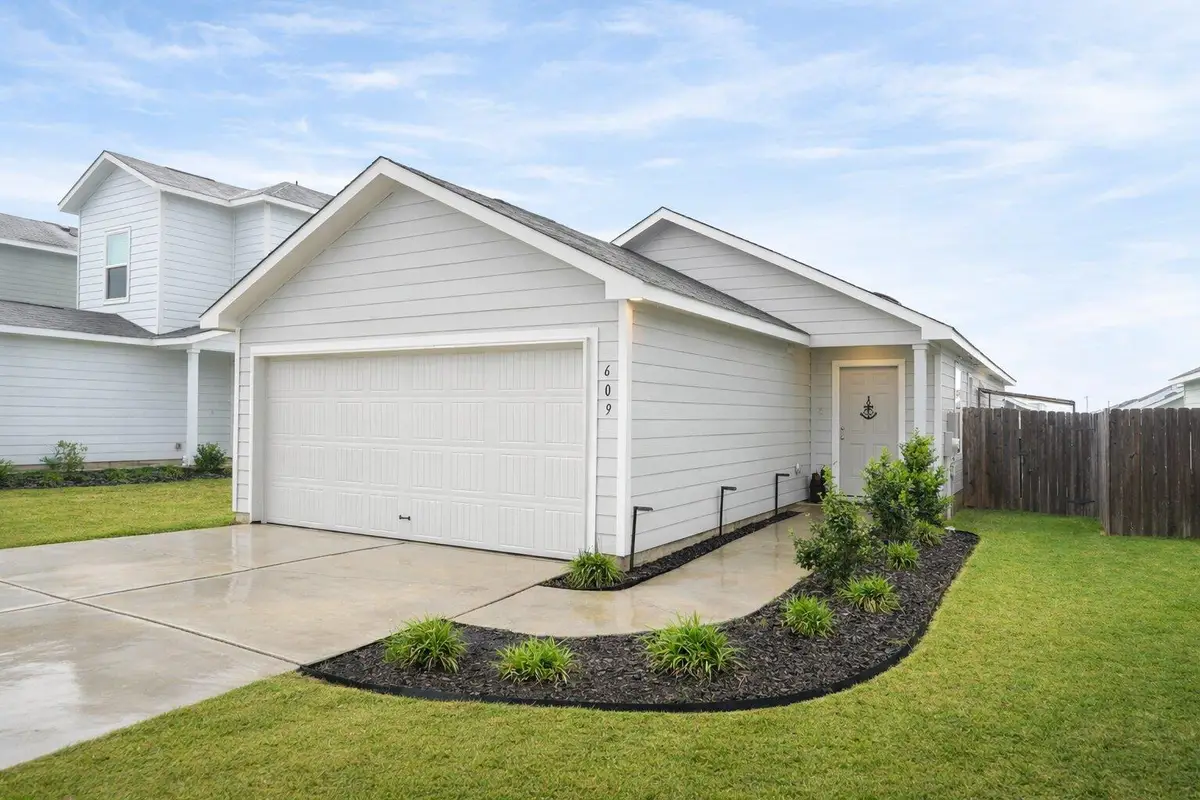 609 Marty Allen Loop, Jarrell, TX 76537 - #1