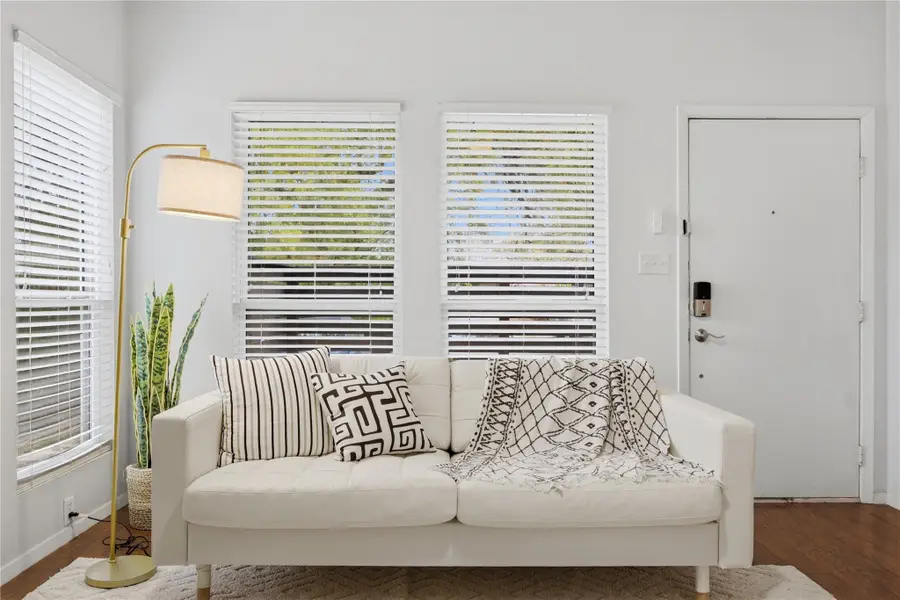 1509 W 39 1/2 St #108, Austin, TX 78756 - #3
