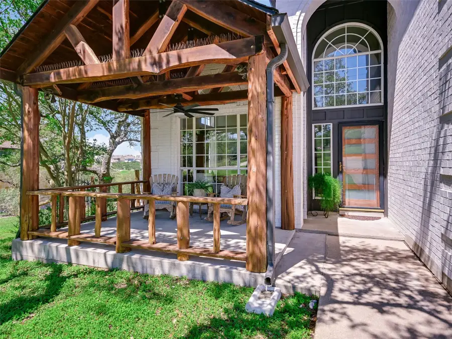 303 N Canyonwood Dr, Dripping Springs, TX 78620 - #2