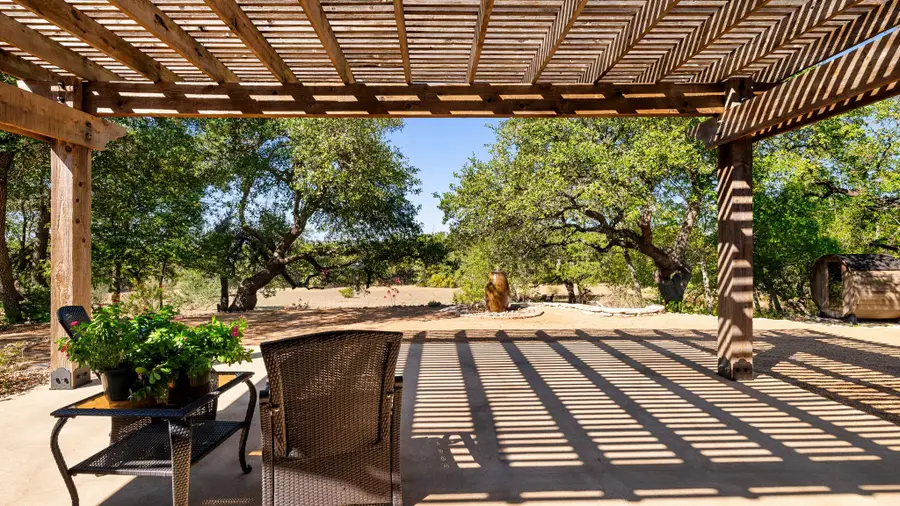 1010 Meadow Ridge Dr, Dripping Springs, TX 78620 - Image #3