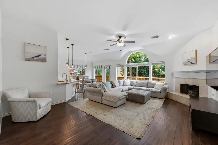 5313 Concho Creek Bnd, Austin, TX 78735 - Image #3