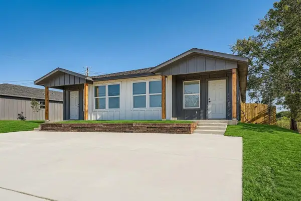 109 Fisher St #A & B, Elgin, TX 78621