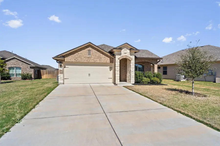 214 Nathaniel Dr, Taylor, TX 76574 - #2