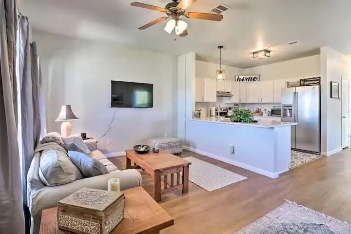 1404 E 3rd St, Georgetown, TX 78626 - #3