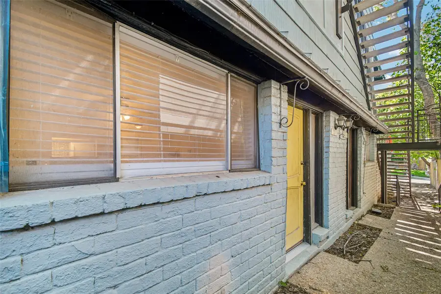 2413 Leon St #104, Austin, TX 78705 - #2