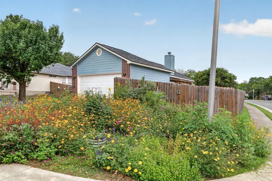 1100 Mira Loma Ln, San Marcos, TX 78666 - #2