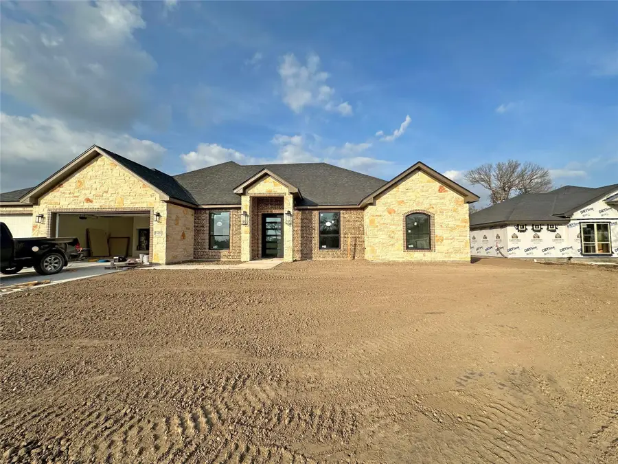 818 Eagle Heights Dr, Salado, TX 76571 - Image #2