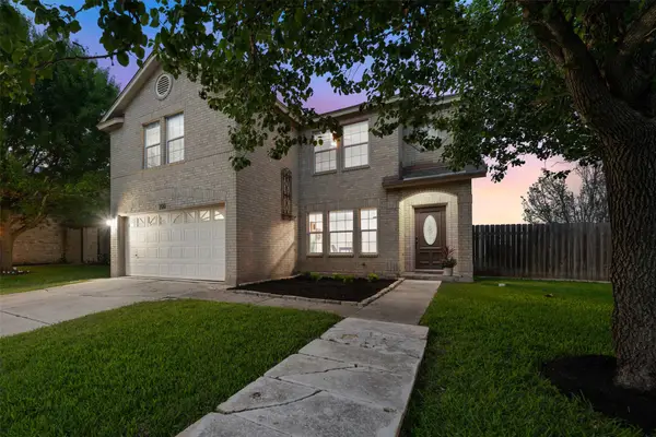 200 Deercreek Ln, Leander, TX 78641