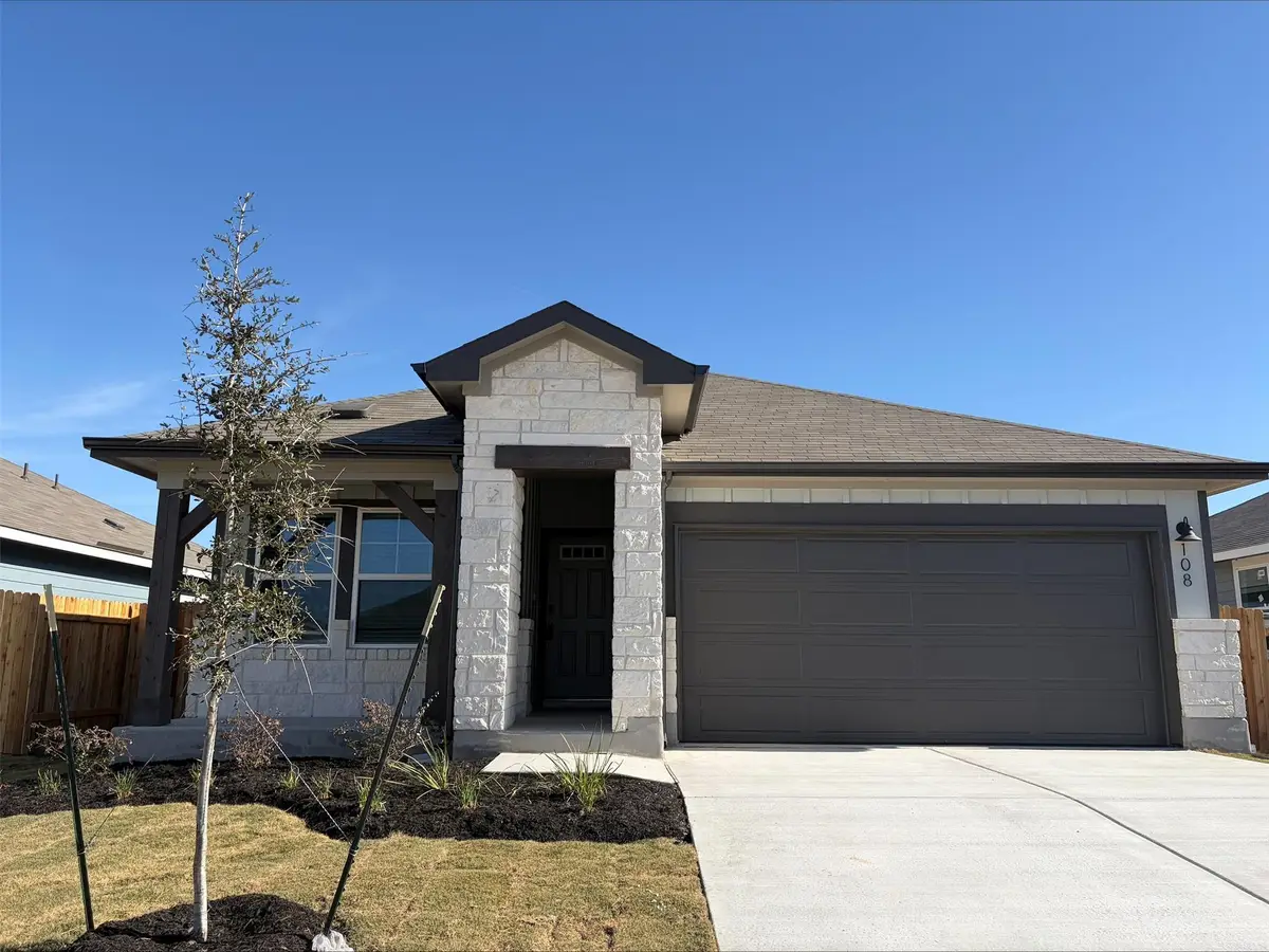 108 Honey Bee Rd, Jarrell, TX 76537 - Image #1