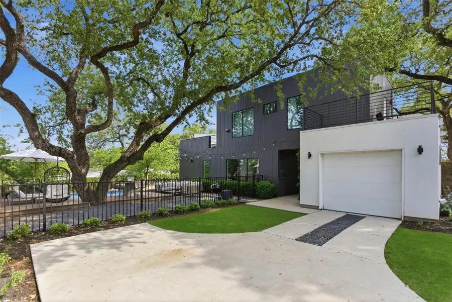 1605 Chelsea Ln #2, Austin, TX 78704 - #3