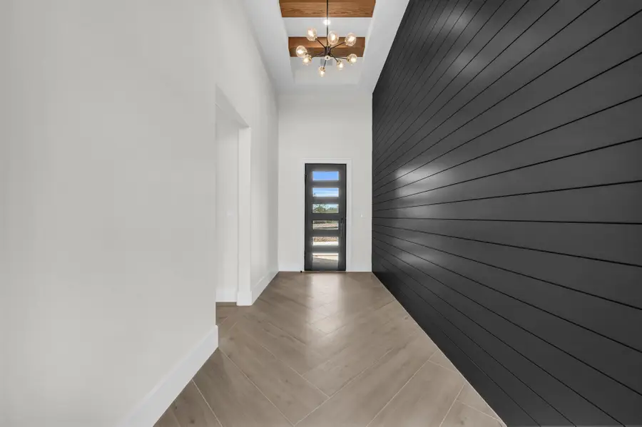 101 Silver Way W, Horseshoe Bay, TX 78657 - Image #2