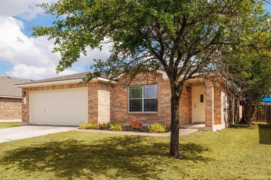 1014 W South St, Leander, TX 78641 - #2