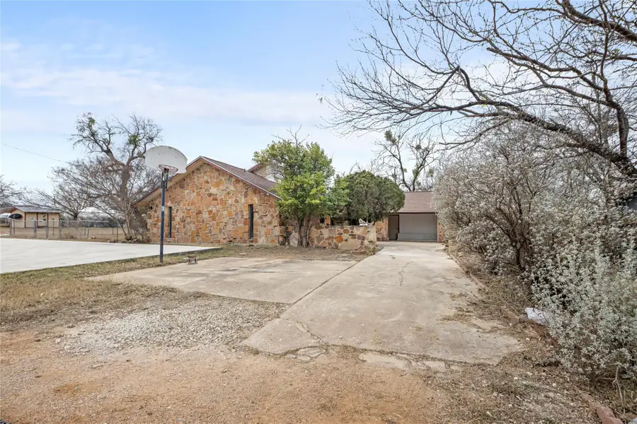 850 Fir Ln, Cottonwood Shores, TX 78657 - Image #3