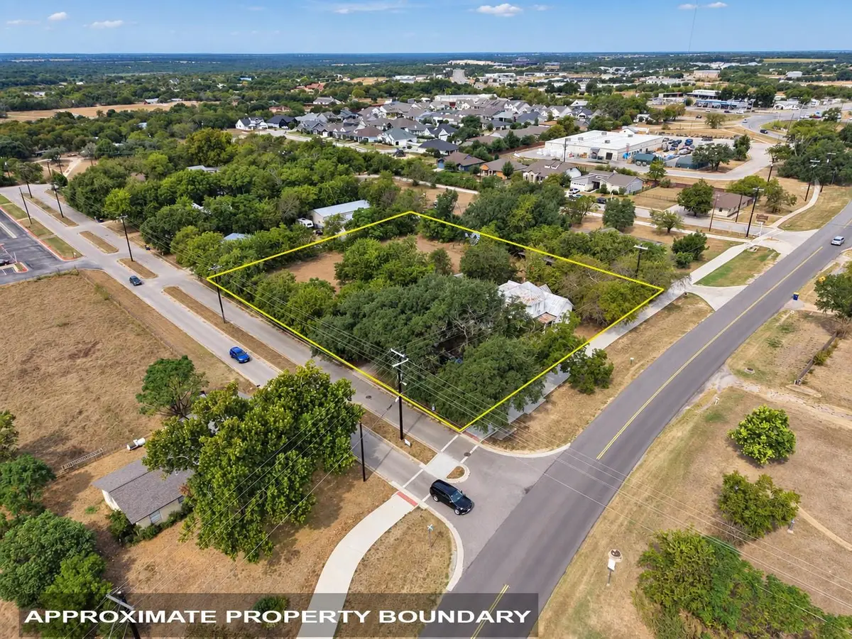 1809 Main St, Liberty Hill, TX 78642 - #1
