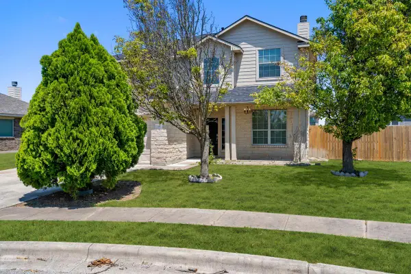 101 Redwood Dr, Kyle, TX 78640