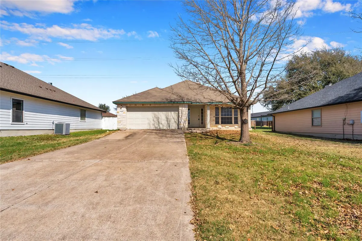 204 Cailin Ct, Burnet, TX 78611 - #1
