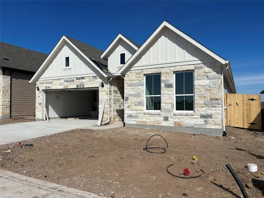 9812 Serene Bliss Ln, Buda, TX 78610 - Image #2