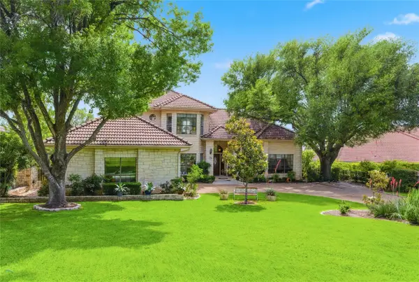 34 Wingreen Loop, The Hills, TX 78738