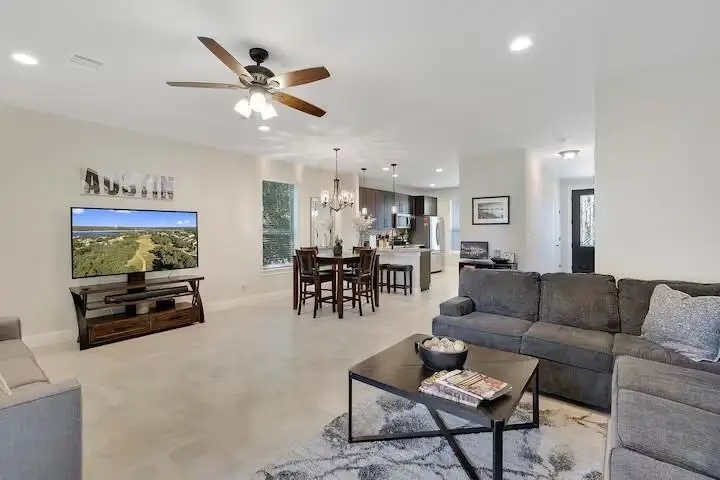 585 Demarett Dr, Point Venture, TX 78645 - #1