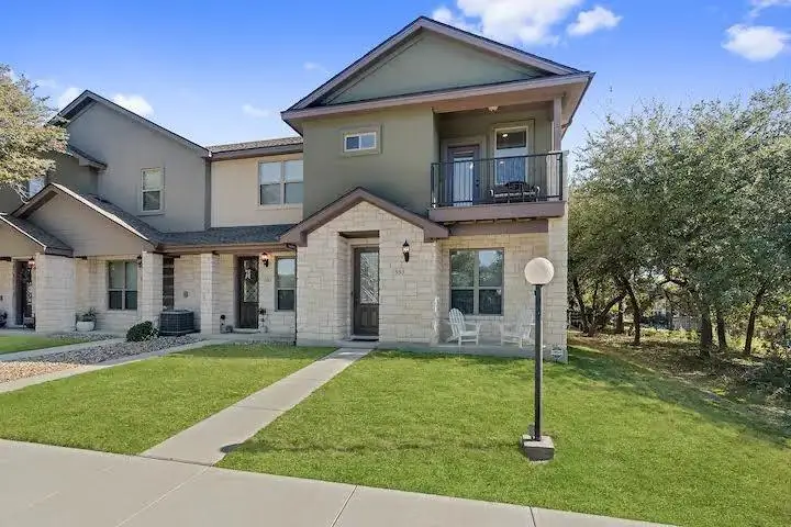 585 Demarett Dr, Point Venture, TX 78645 - #2