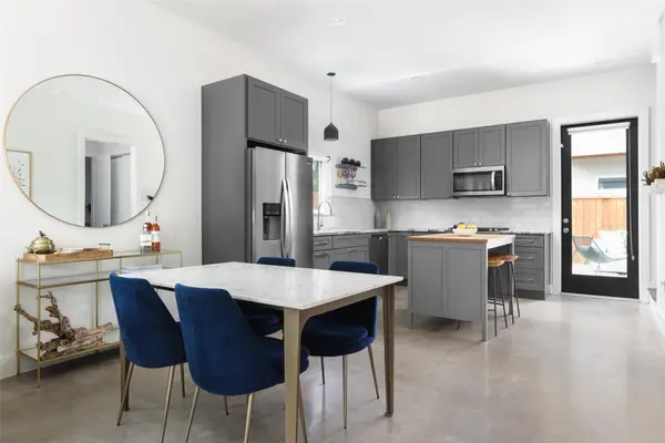 1120 Omega Ave #1, Austin, TX 78721