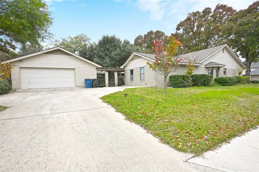 240 Oak Ct, New Braunfels, TX 78132 - #2