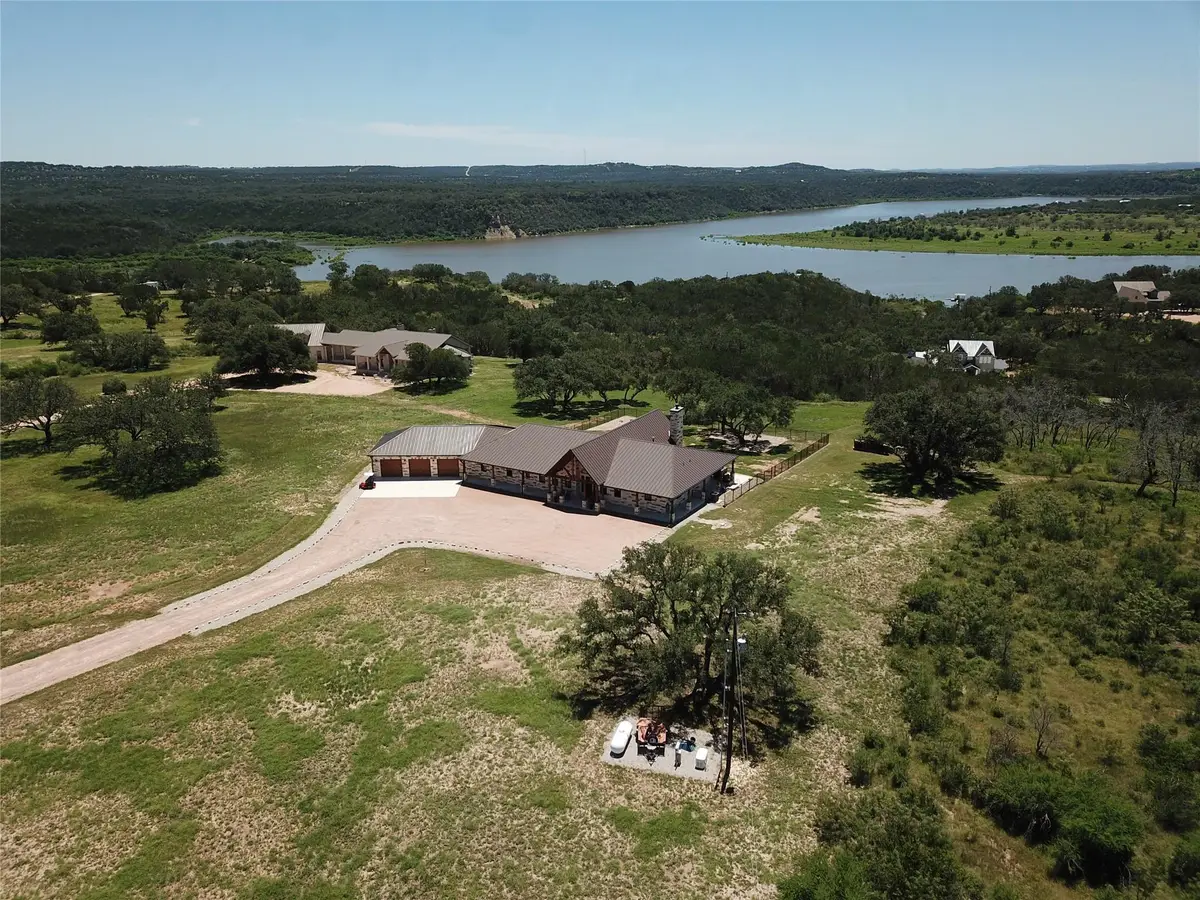 195 Chimney Cove Dr, Marble Falls, TX 78654 - #1