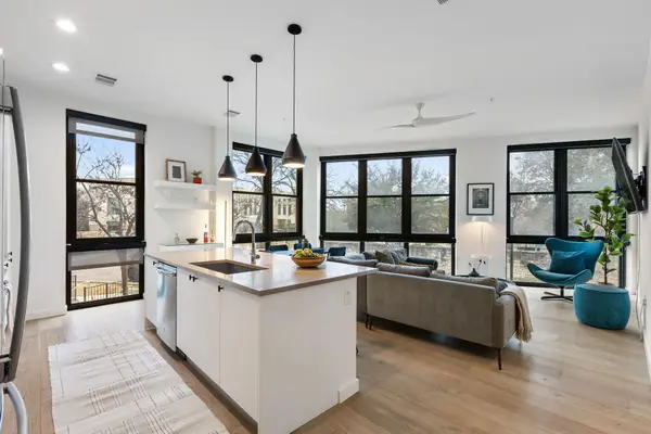 800 Embassy Dr #236, Austin, TX 78702