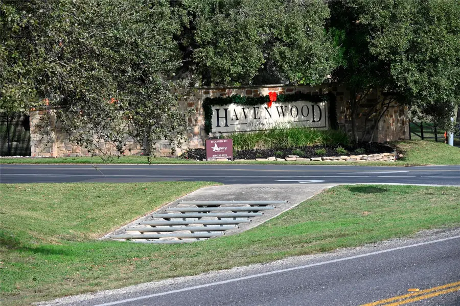 722 Cambridge Dr, New Braunfels, TX 78132 - Image #3