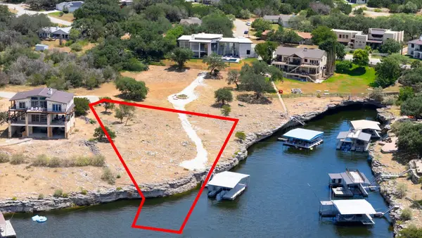 3002 Point Cv, Lago Vista, TX 78645