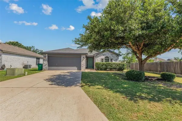 1910 Oaklawn Dr, Taylor, TX 76574
